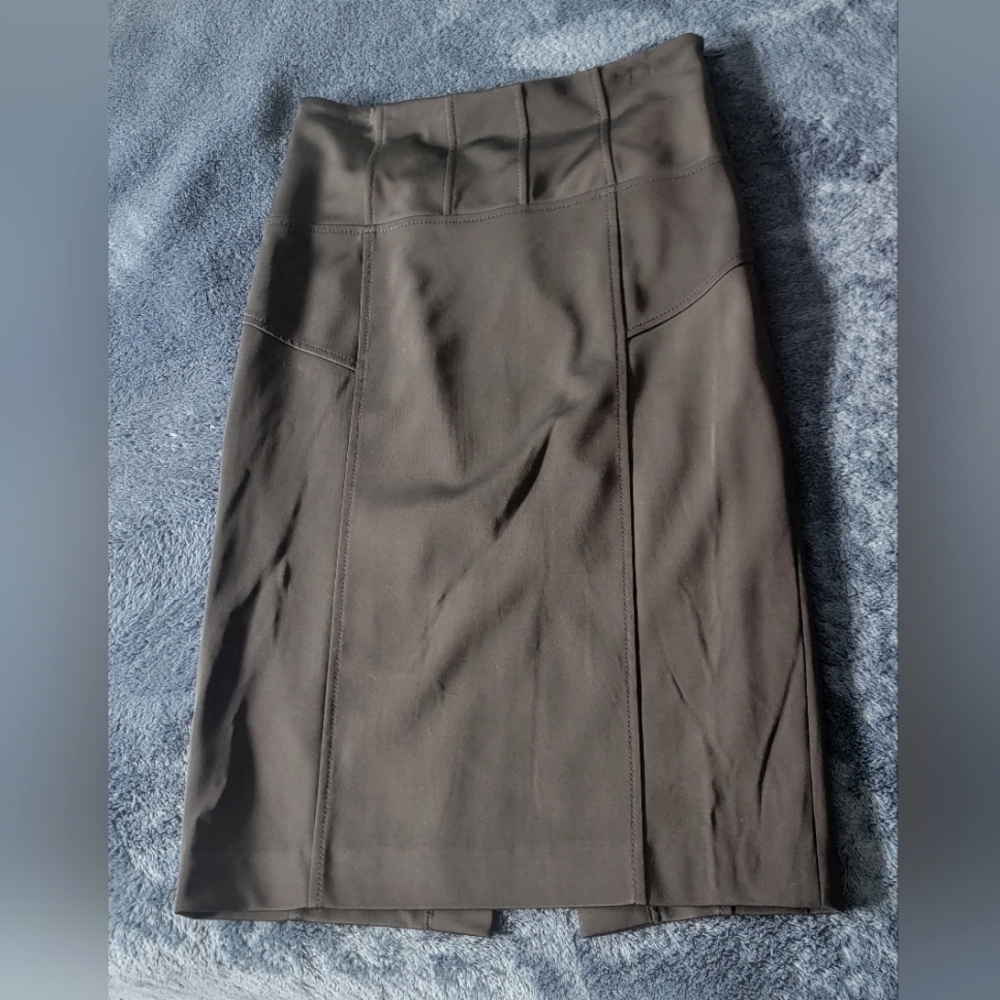 Marciano Black Pencil Skirt Figure (Spandex)
